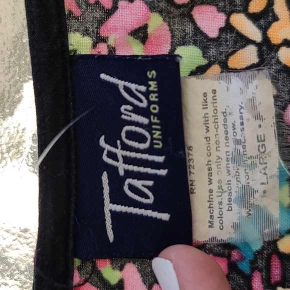 Multiple Color Scrub Jacket - Picture 2 of 3